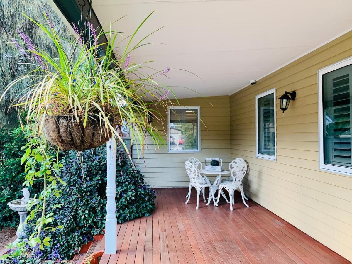 Charming Period Cottage With A Picturesque Garden Cowes Exterior photo